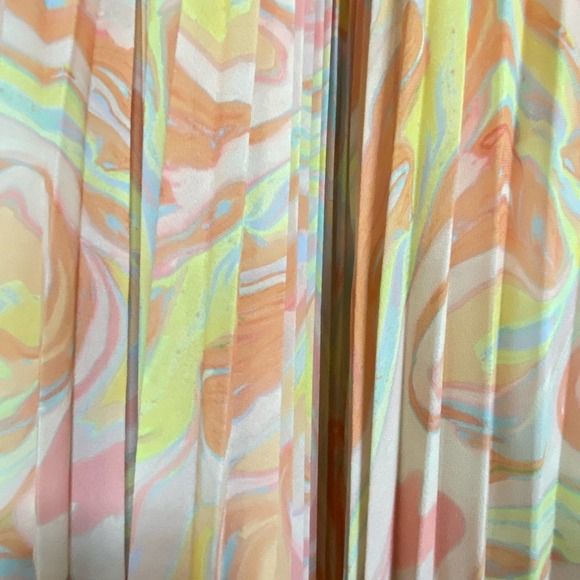 NWT AIIFOS Grace Pleated Halter Chiffon Gown With Chains, size 6 - Picture 7 of 13